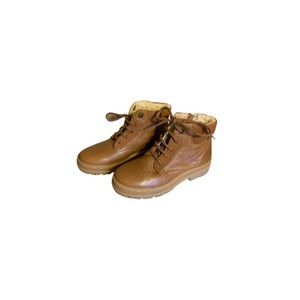 🆕 Zara Tan and Cream Sherpa Lined Booties - Girl’s Size 32